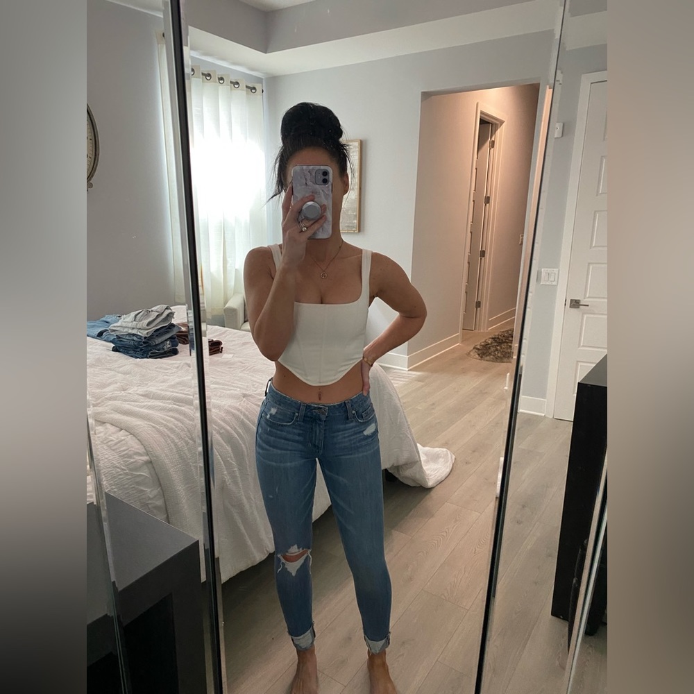 SOLD! Joe’s [24] Distressed Jeans